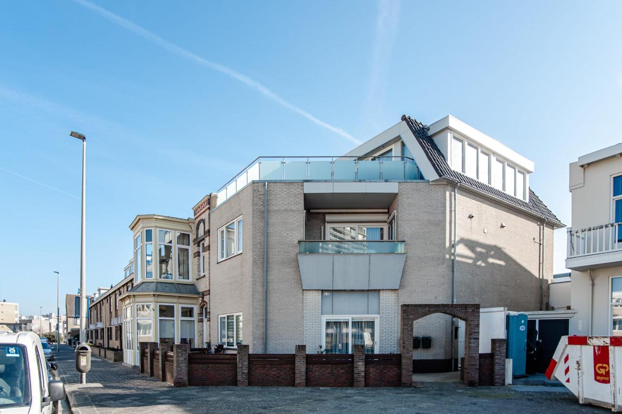 Studio Tara At The Beach With Private Parking Zandvoort Exterior foto