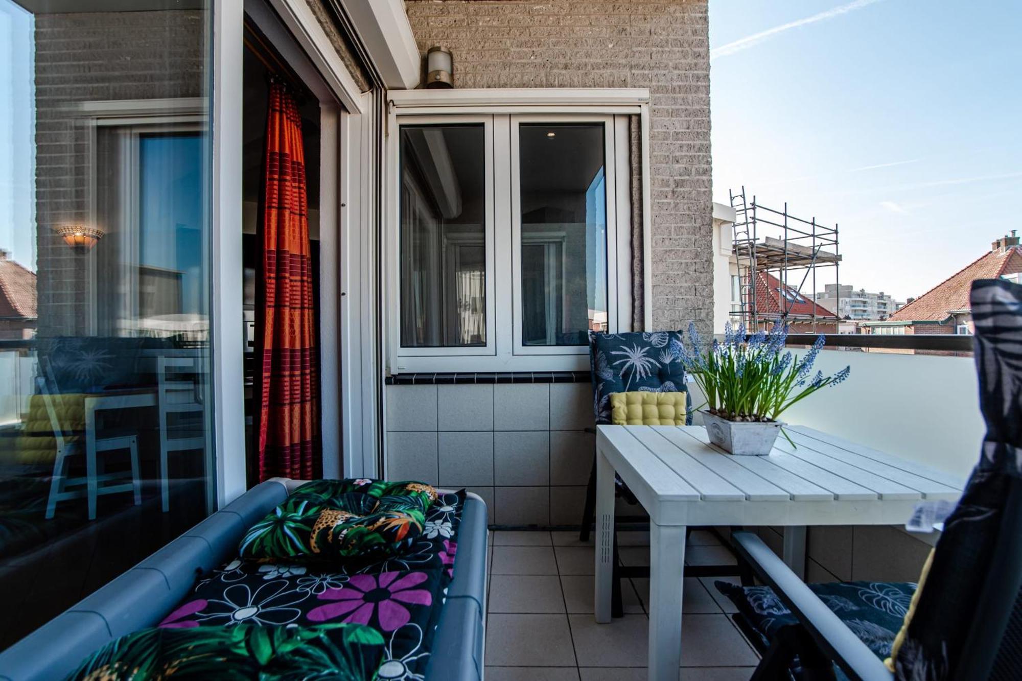 Studio Tara At The Beach With Private Parking Zandvoort Exterior foto