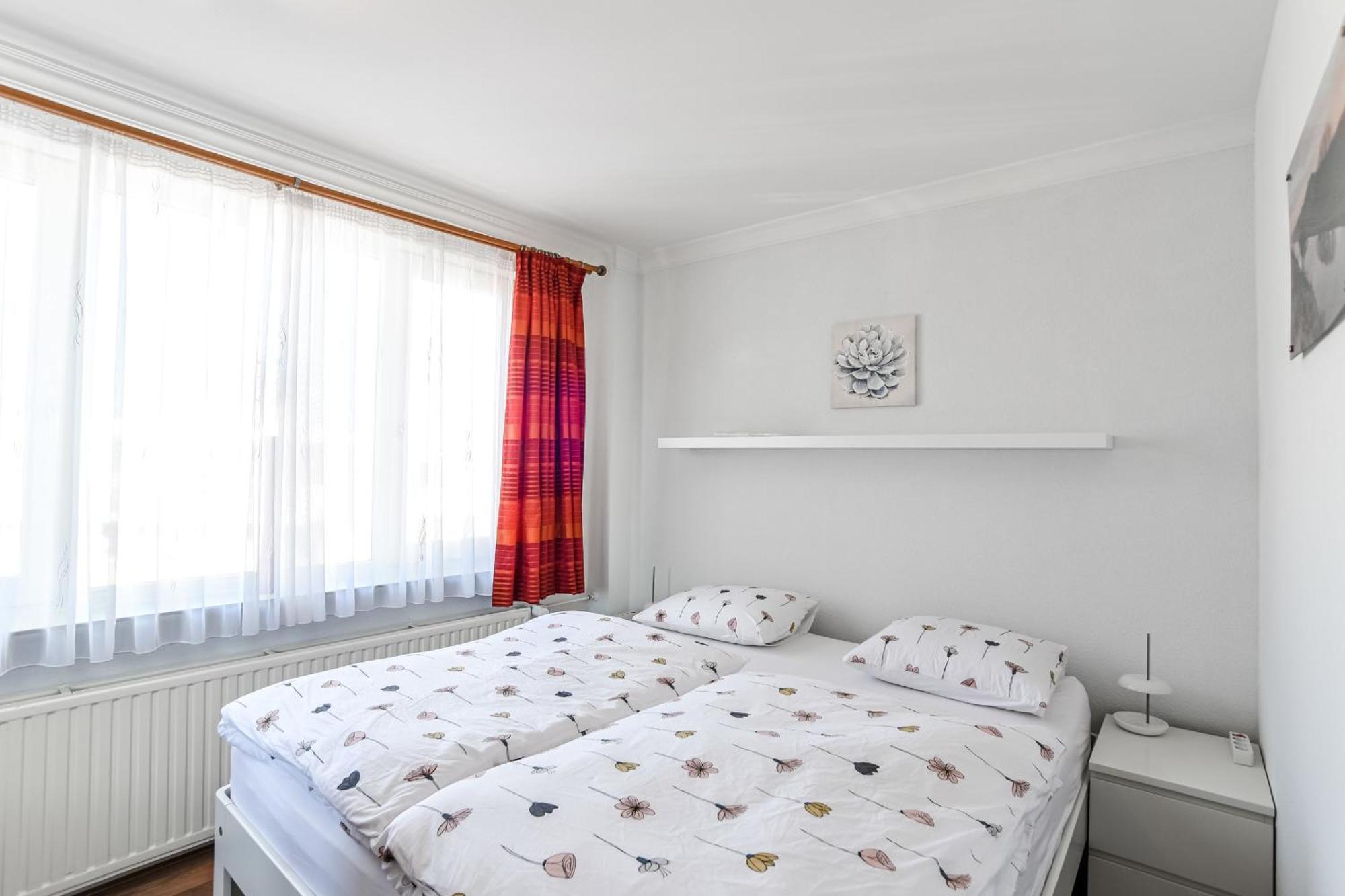 Studio Tara At The Beach With Private Parking Zandvoort Exterior foto
